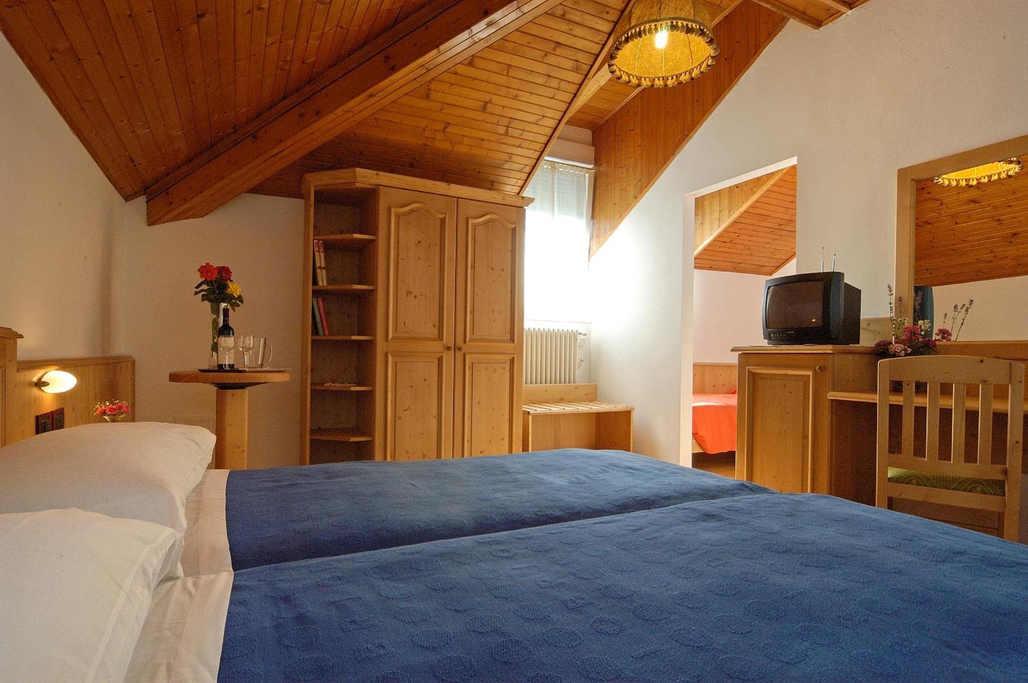 Hotel Karinhall 3*